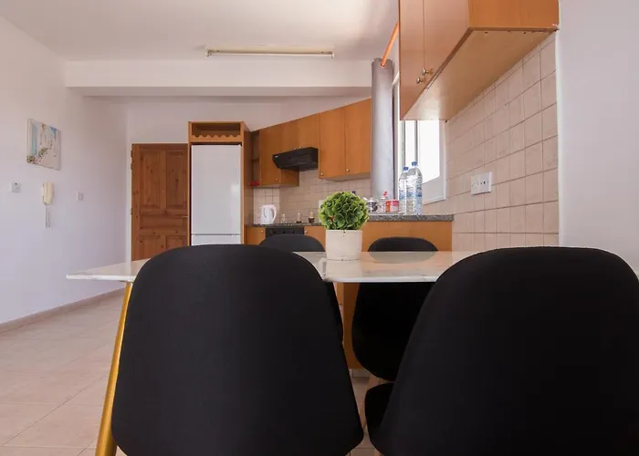 Amelia Two Bedroom - 202 Apartmán *