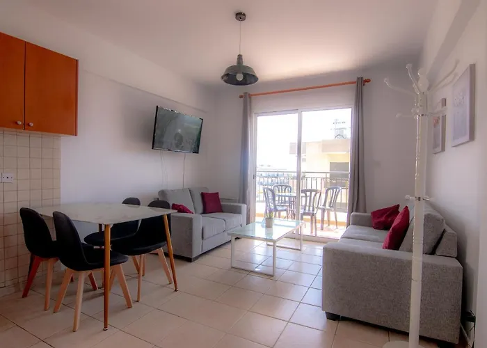 Amelia Two Bedroom - 202 Apartmán *